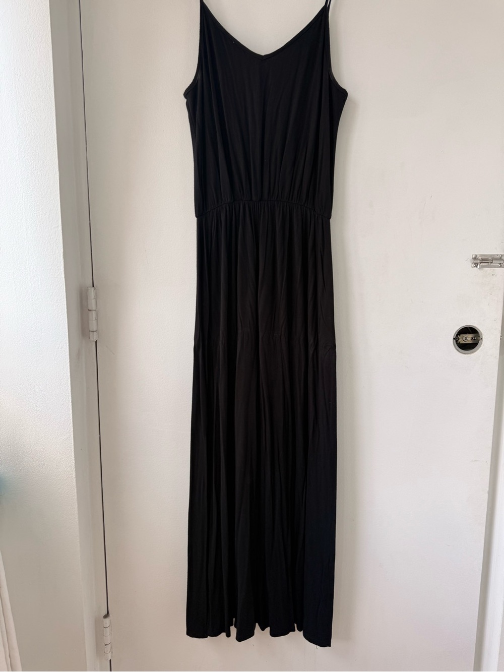 Black Sleeveless V-Neck Maxi Dress